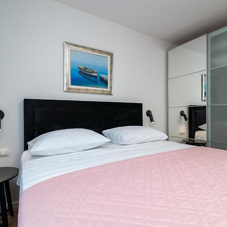 Maca Apartments & Suites Трогир Екстериор снимка