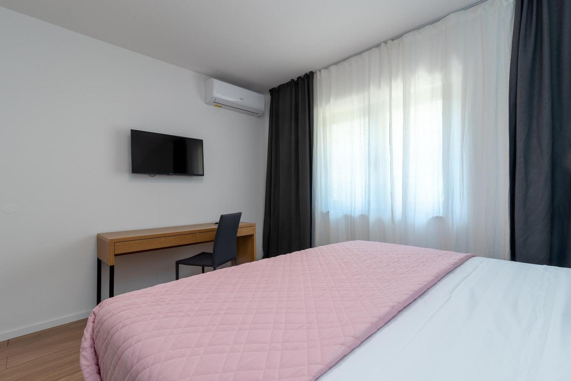Maca Apartments & Suites Трогир Екстериор снимка