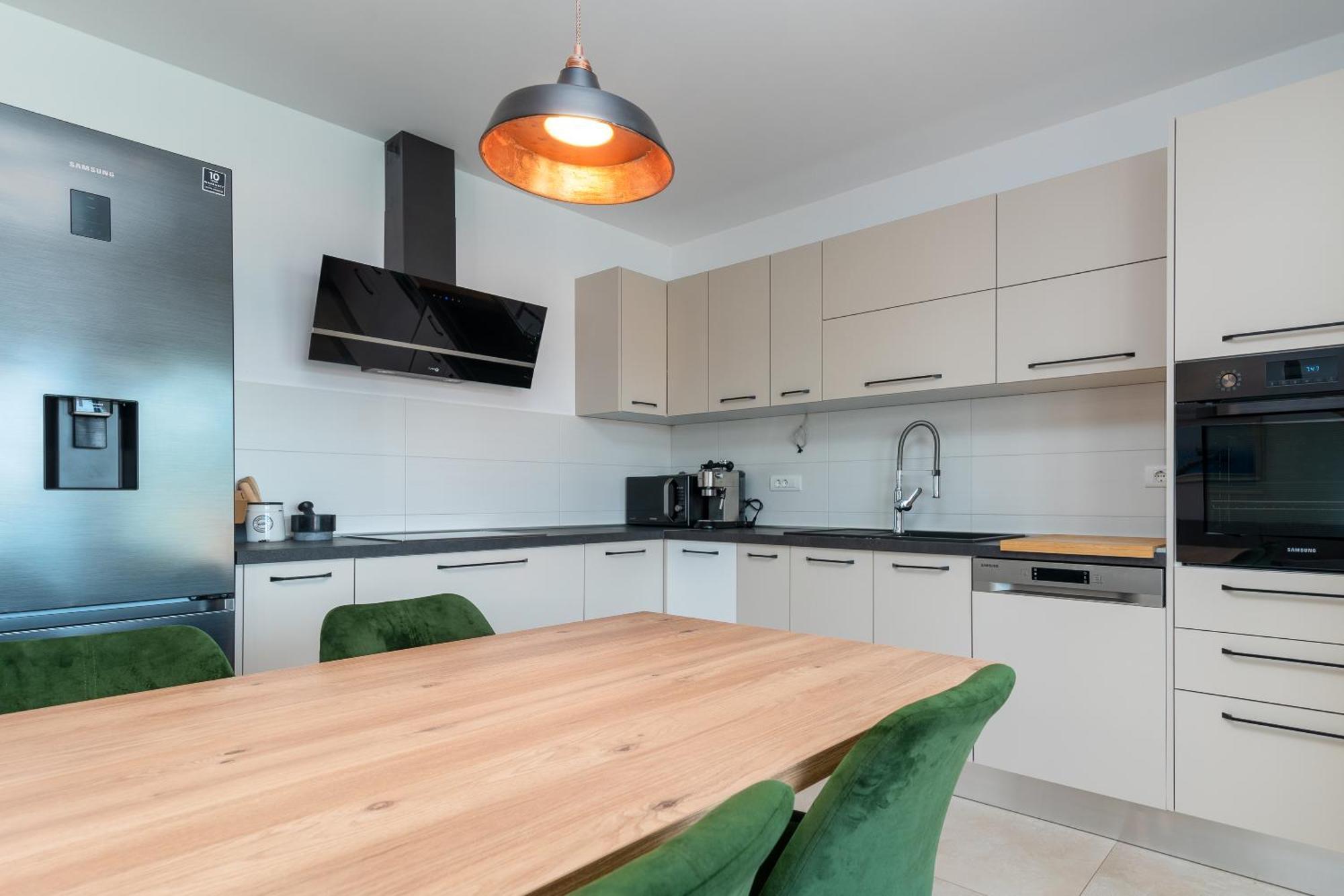 Maca Apartments & Suites Трогир Екстериор снимка