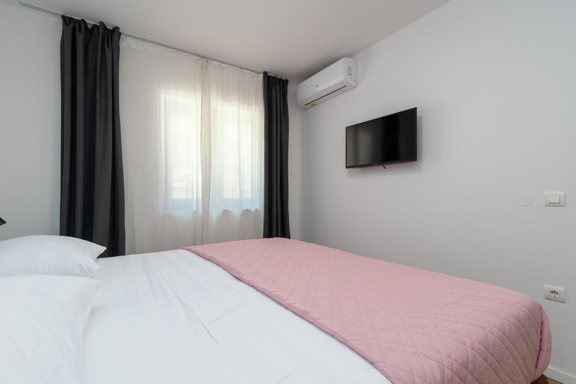 Maca Apartments & Suites Трогир Екстериор снимка