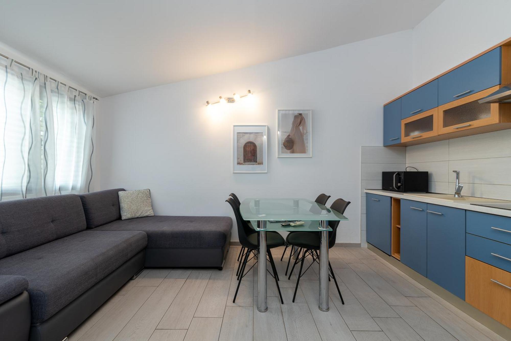 Maca Apartments & Suites Трогир Екстериор снимка
