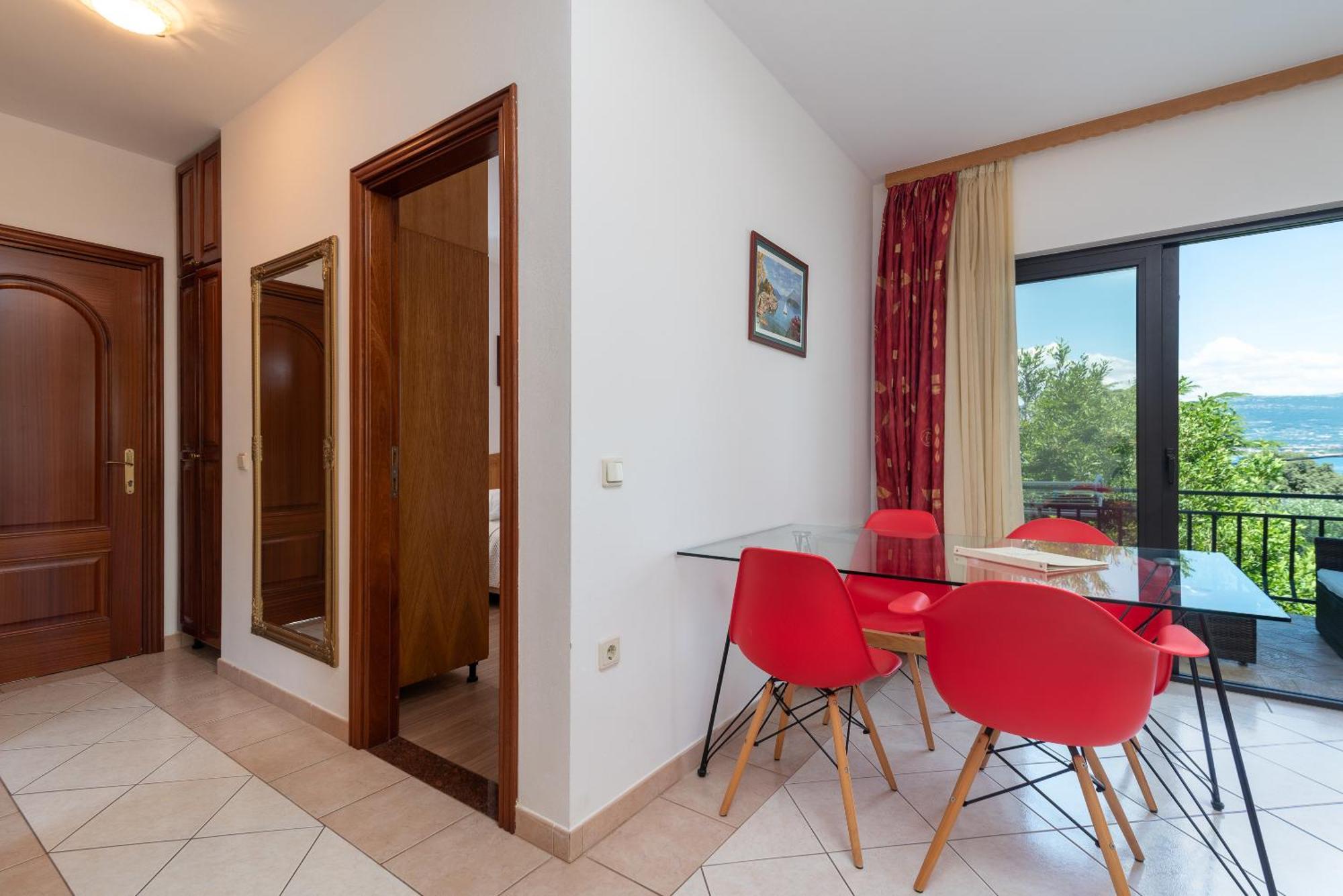Maca Apartments & Suites Трогир Екстериор снимка